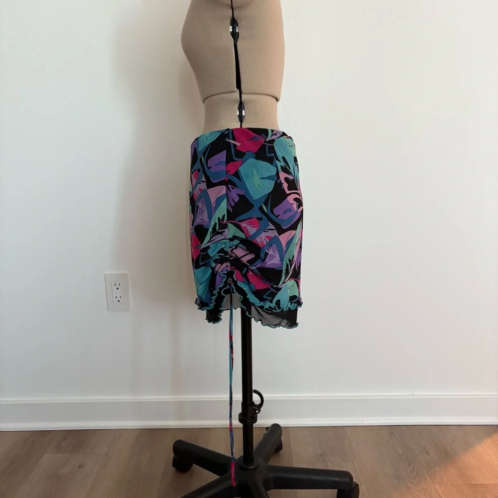 Wild Fable Womens Mesh Side Ruched Mini Skirt Large Black Tropical Leaf Print - Picture 3 of 16